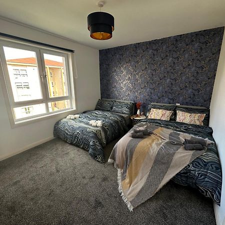 Glasgow Modern Style Home , Separate Entrance 외부 사진