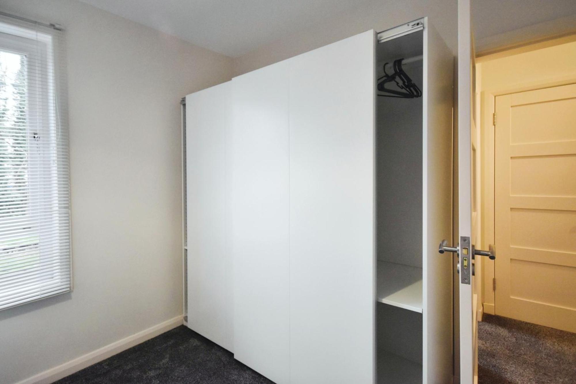 Glasgow Modern Style Home , Separate Entrance 외부 사진